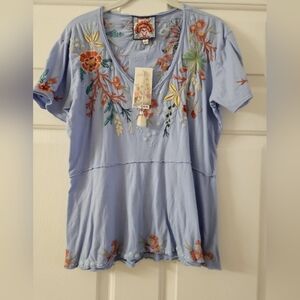 NWT Johnny Was Ariel Relaxed Swing Tee, Embroidered, Size Small